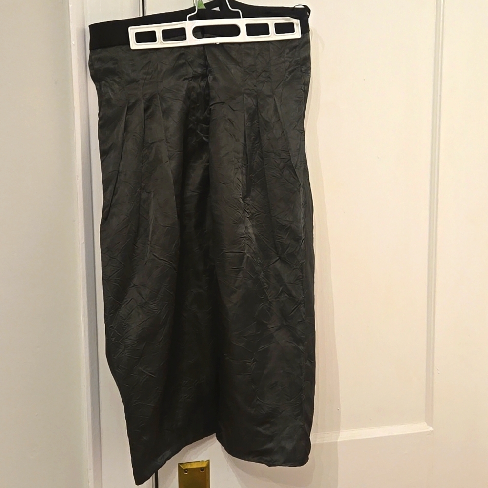 Canadian designer Jeremy Laing pleated culottes, size 4 in gray